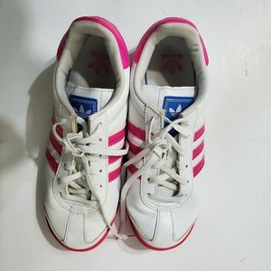 Adidas Sneakers